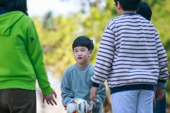 26. 3 누나와 형아와 공놀이